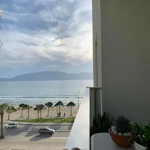 https://modern-spacious-1-bedroom-flat-next-to-the-beach.albaniahotels.org